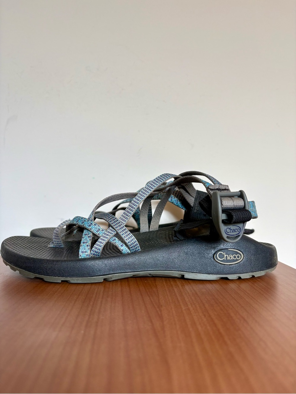 Chaco Women's ZX2 Classic Sport Sandals Dual Blue Straps US Women's shoe size 9